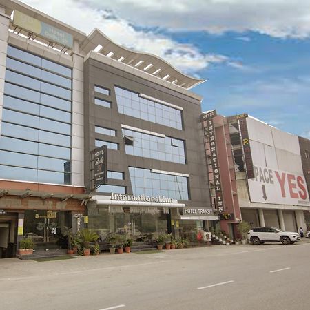 Hotel Delhi 37 By Star Group Near Delhi Airport New Delhi Exteriör bild