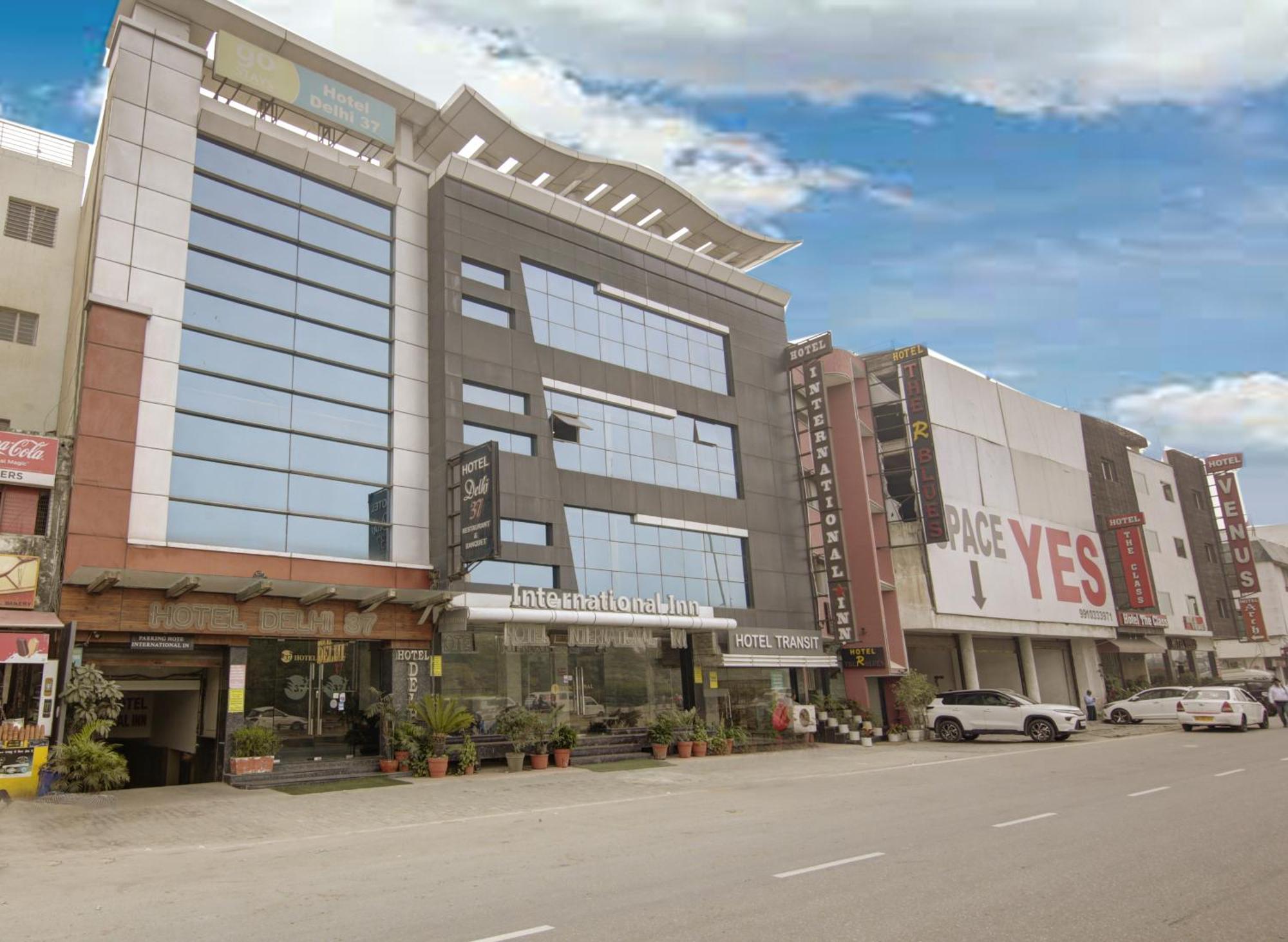 Hotel Delhi 37 By Star Group Near Delhi Airport New Delhi Exteriör bild