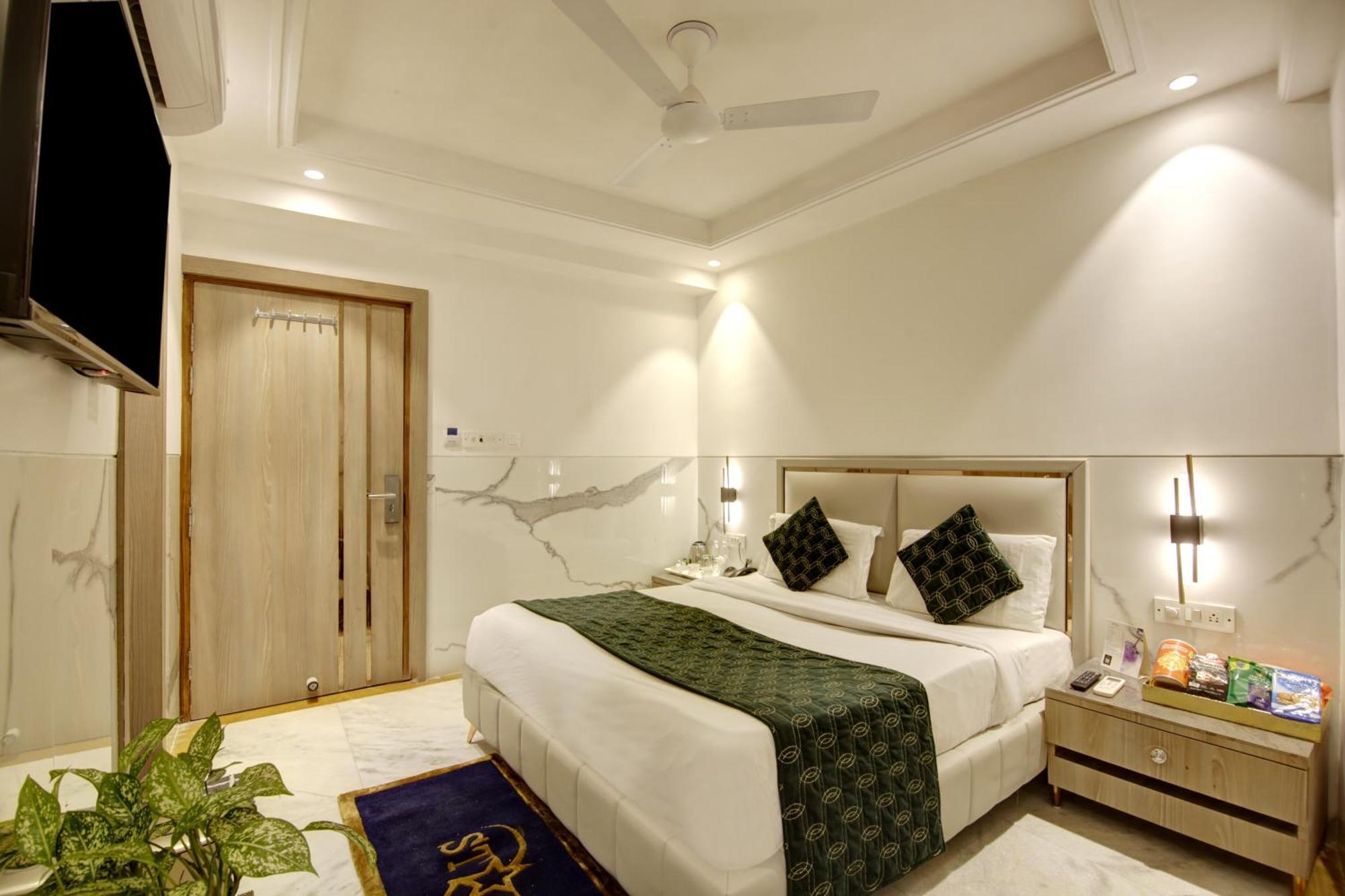 Hotel Delhi 37 By Star Group Near Delhi Airport New Delhi Exteriör bild